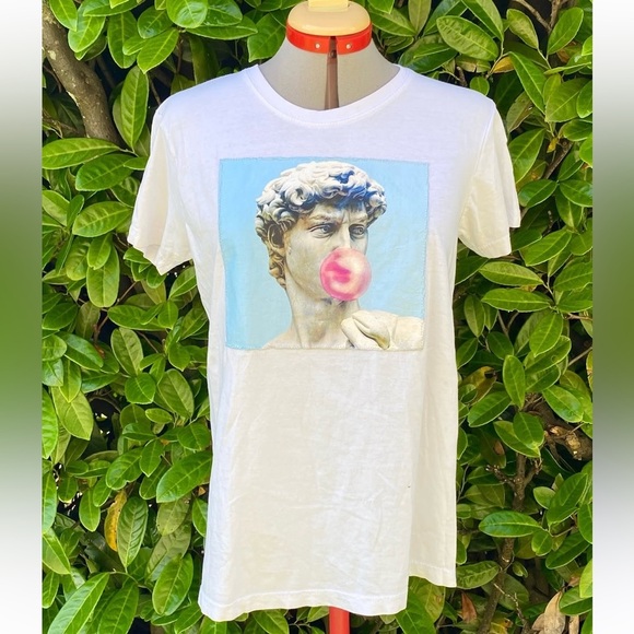 Tops - Retro statue of David bubblegum graphic tee shirt